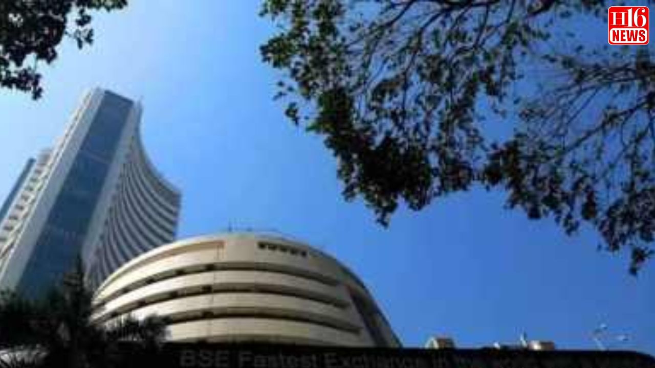 Stock Markets Decline In Early Trade On Selling In IT Shares